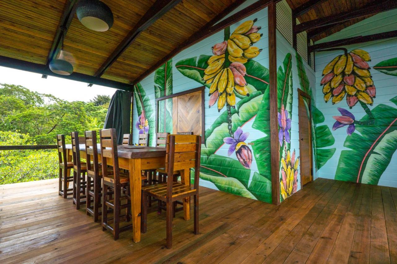 Roam Yoga & Wellness Lodge 보카스 타운 외부 사진