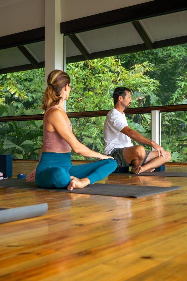 Roam Yoga & Wellness Lodge 보카스 타운 외부 사진