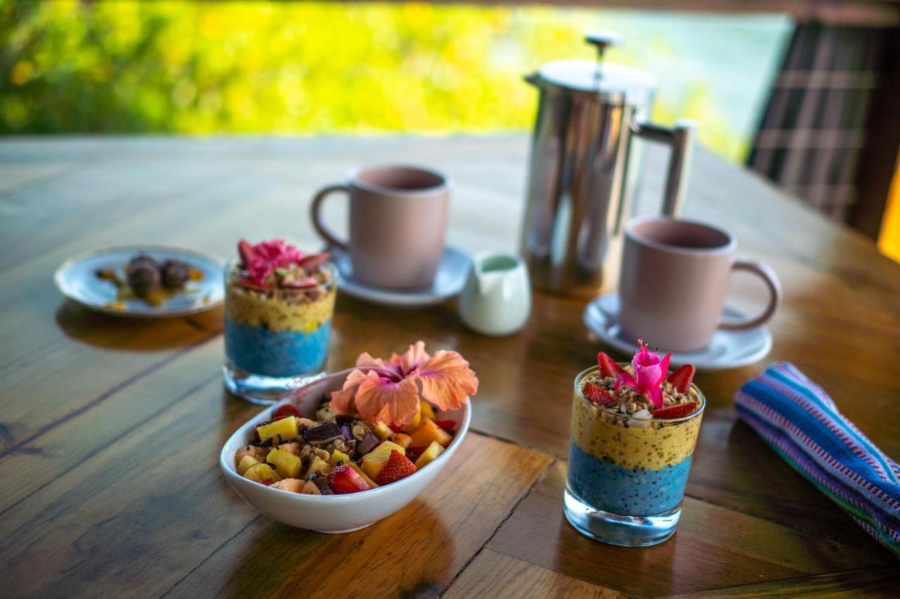 Roam Yoga & Wellness Lodge 보카스 타운 외부 사진