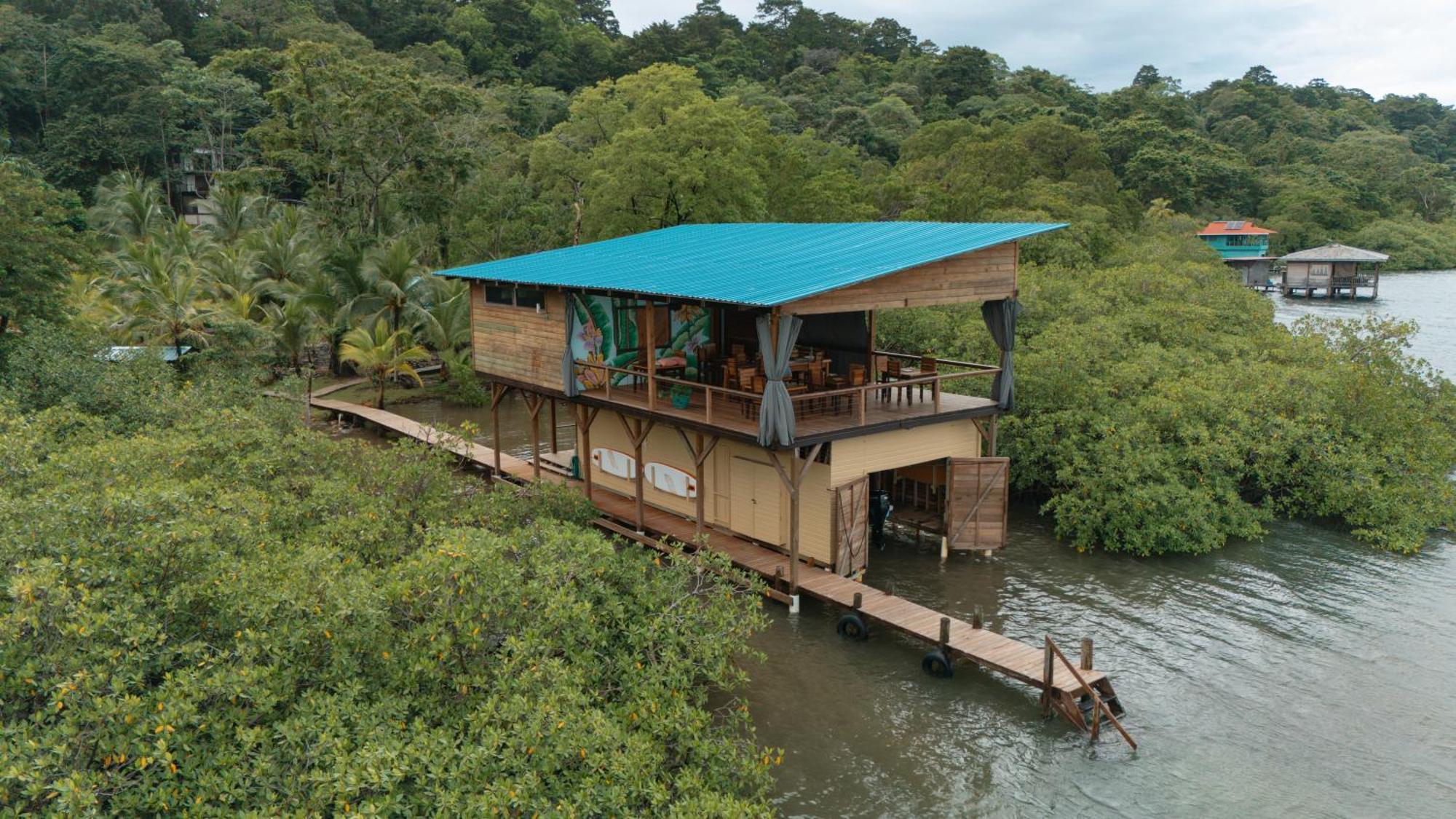 Roam Yoga & Wellness Lodge 보카스 타운 외부 사진
