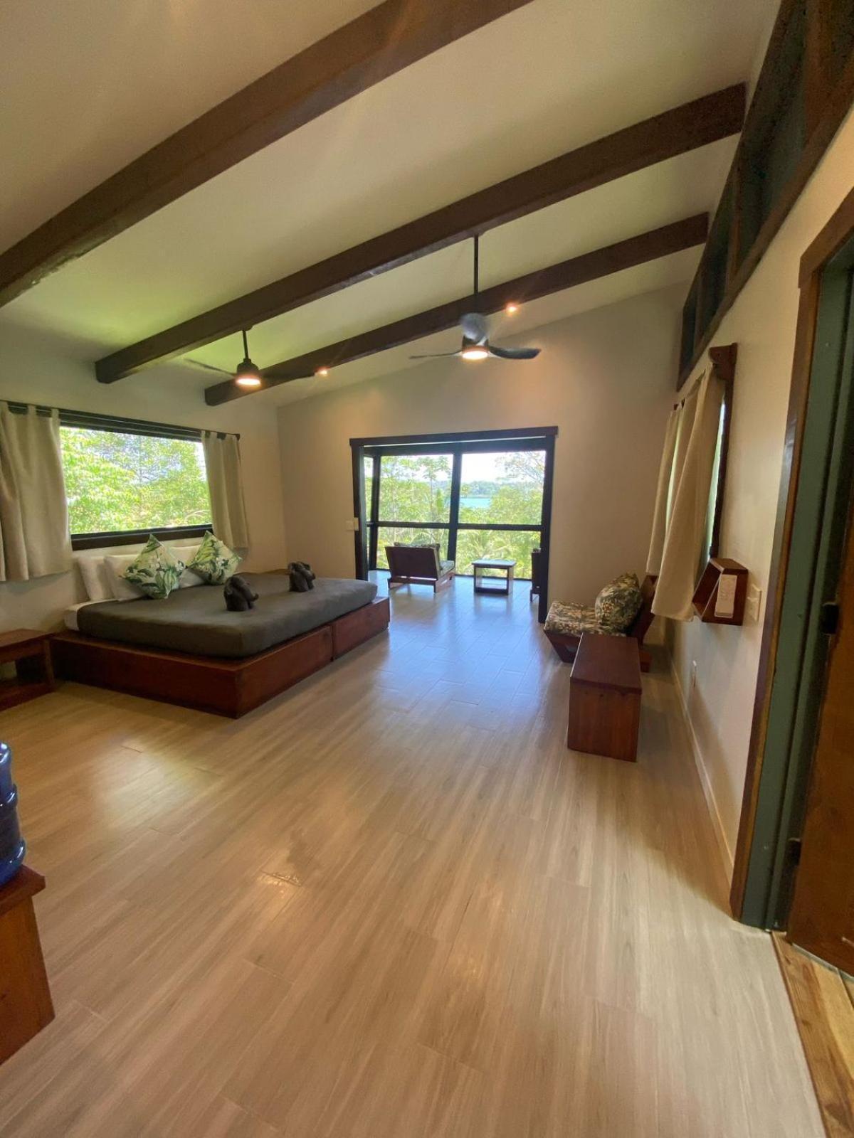 Roam Yoga & Wellness Lodge 보카스 타운 외부 사진